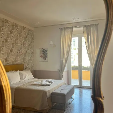Bed & Breakfast Dimora Liberty Genoa